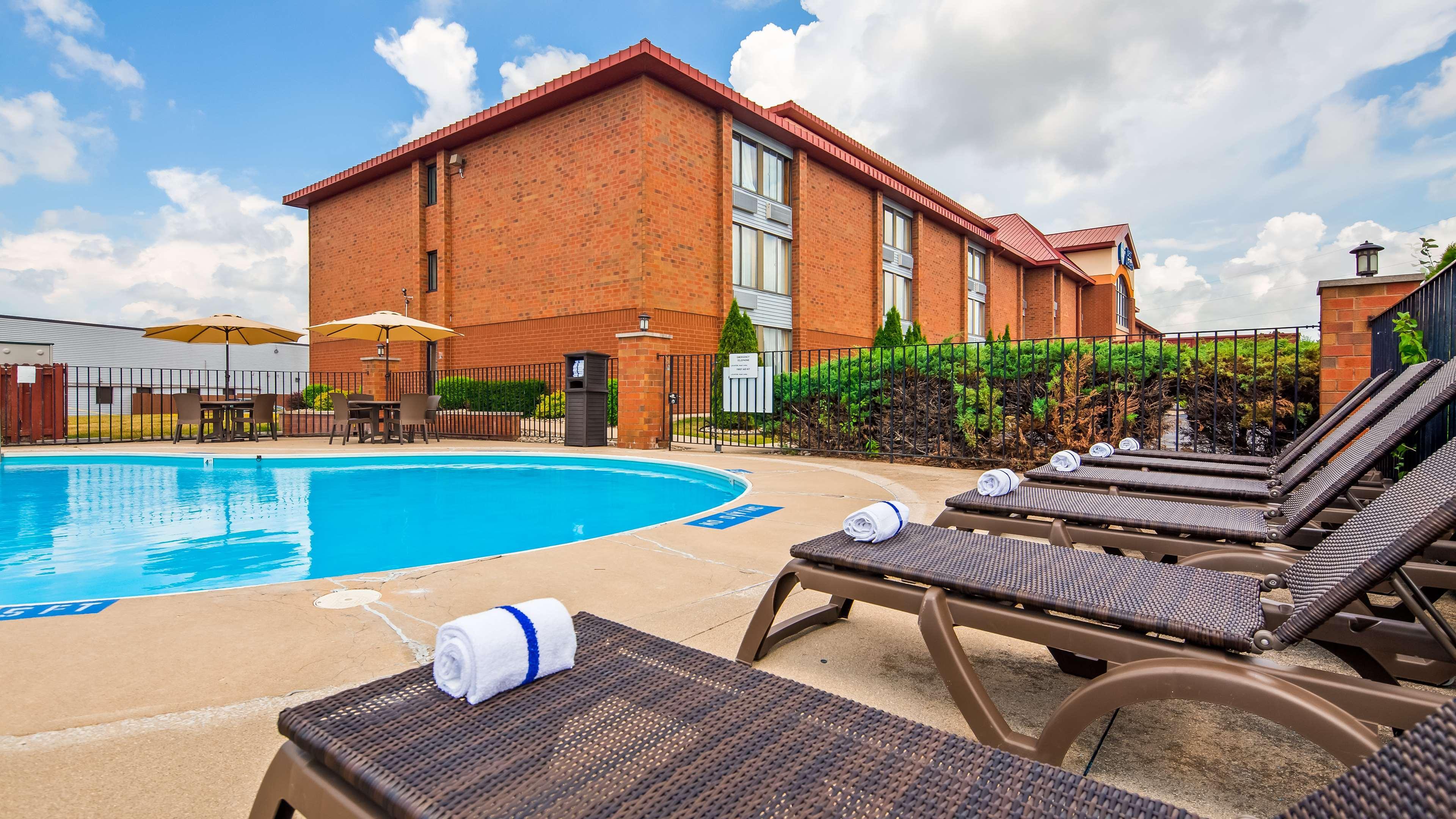 Best Western Luxbury Inn Fort Wayne Kültér fotó