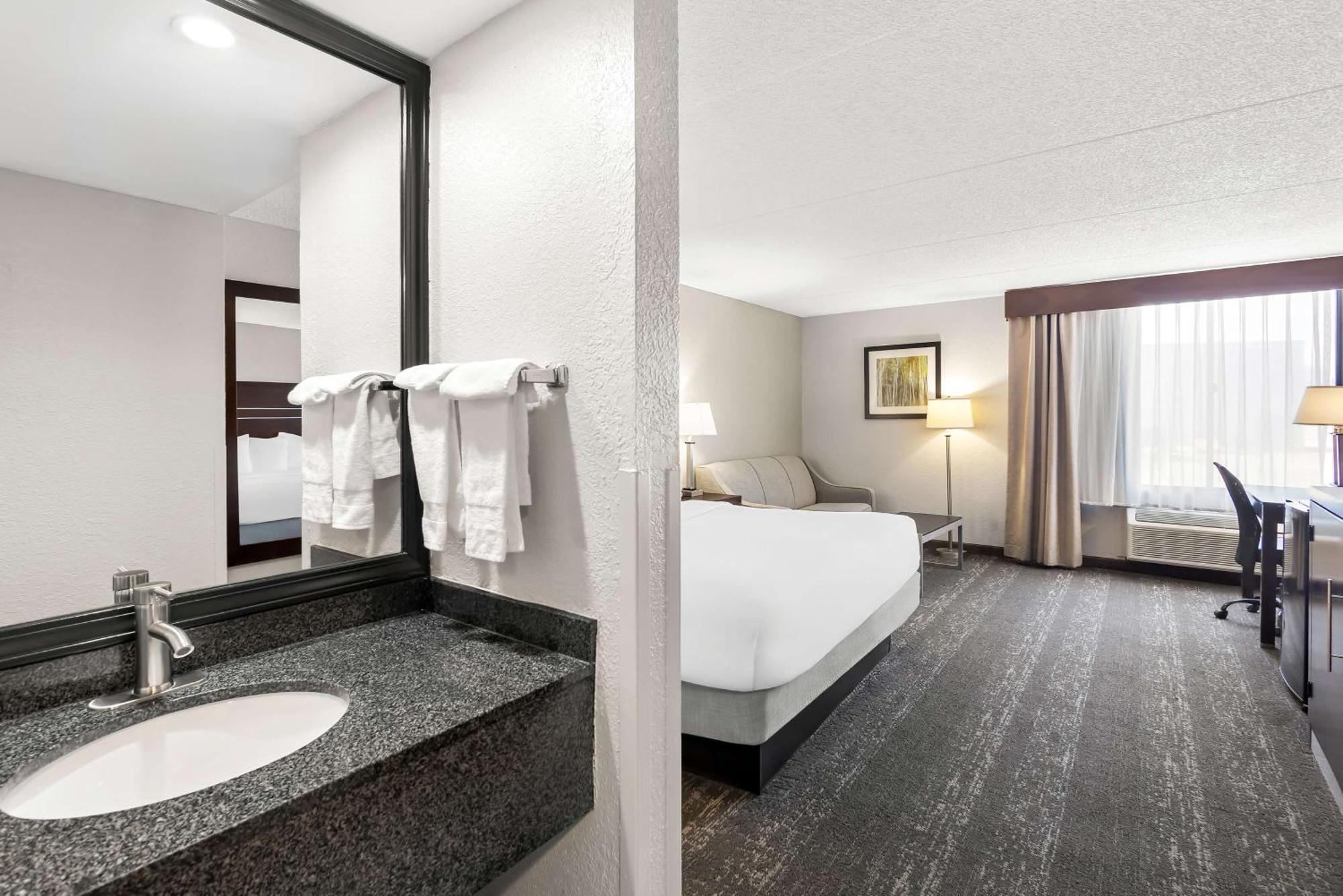 Best Western Luxbury Inn Fort Wayne Kültér fotó