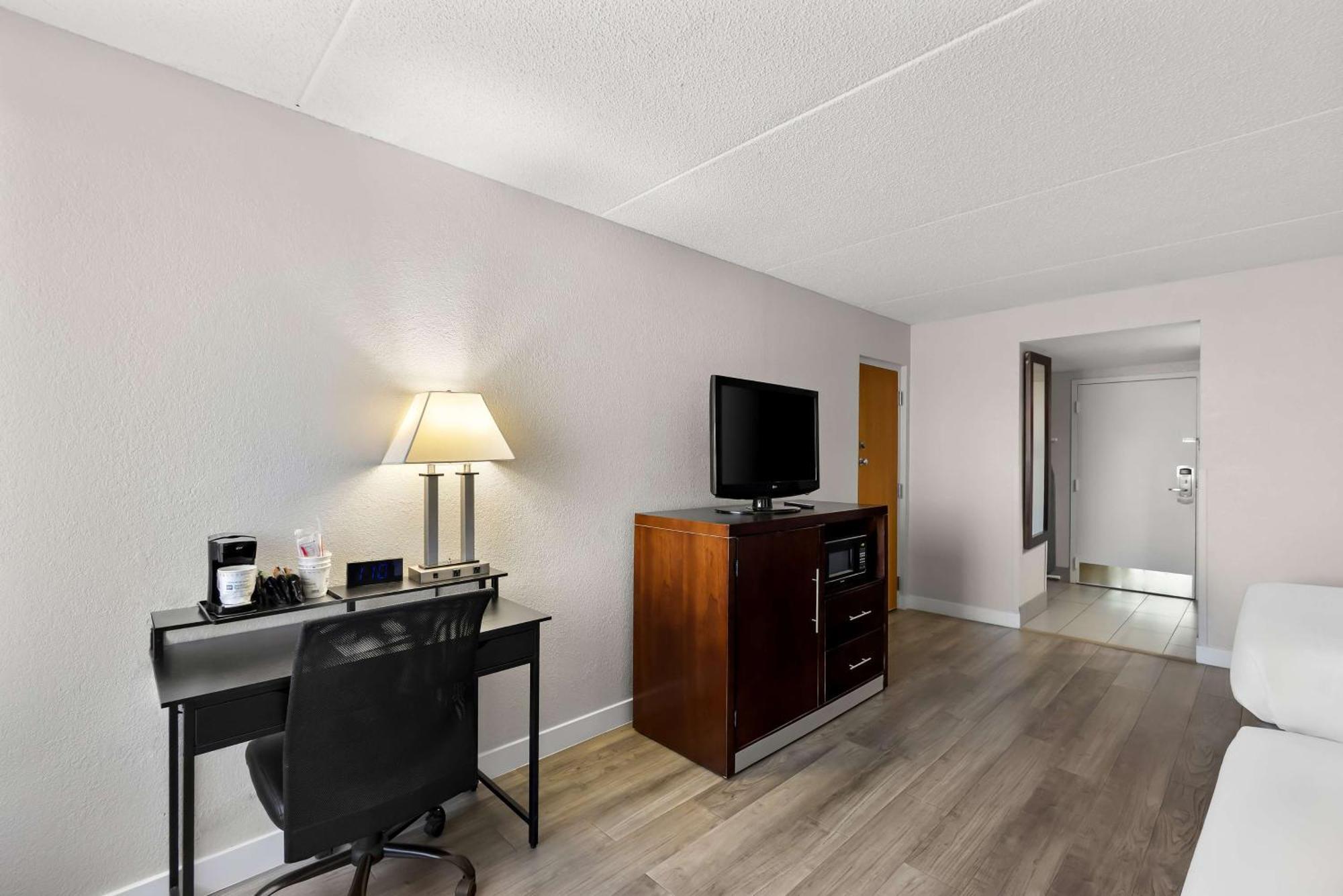 Best Western Luxbury Inn Fort Wayne Kültér fotó